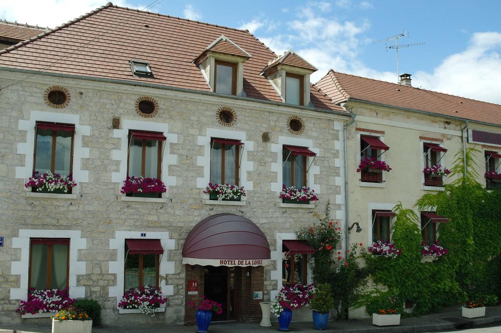 Hotel De La Loire Saint-Satur ภายนอก รูปภาพ