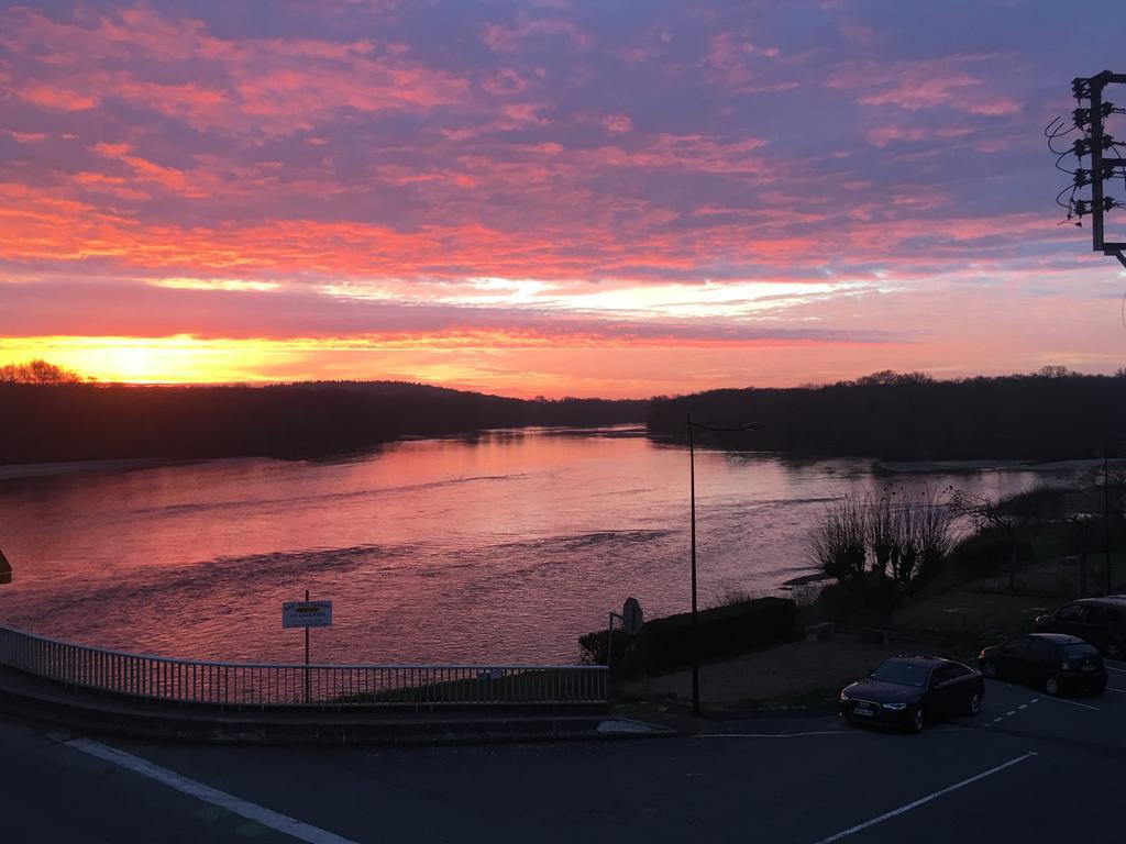 Hotel De La Loire Saint-Satur ภายนอก รูปภาพ